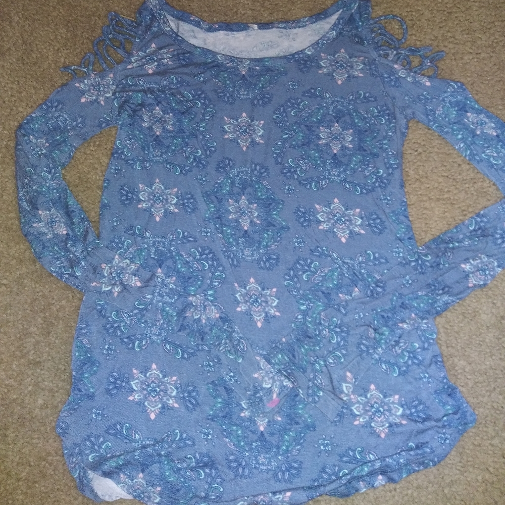 Lace Shoulder Mandala Design